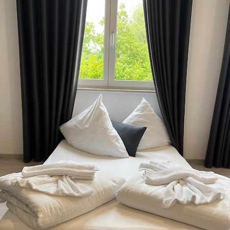 Yebs Hotel กุนซ์บวร์ก ภายนอก รูปภาพ
